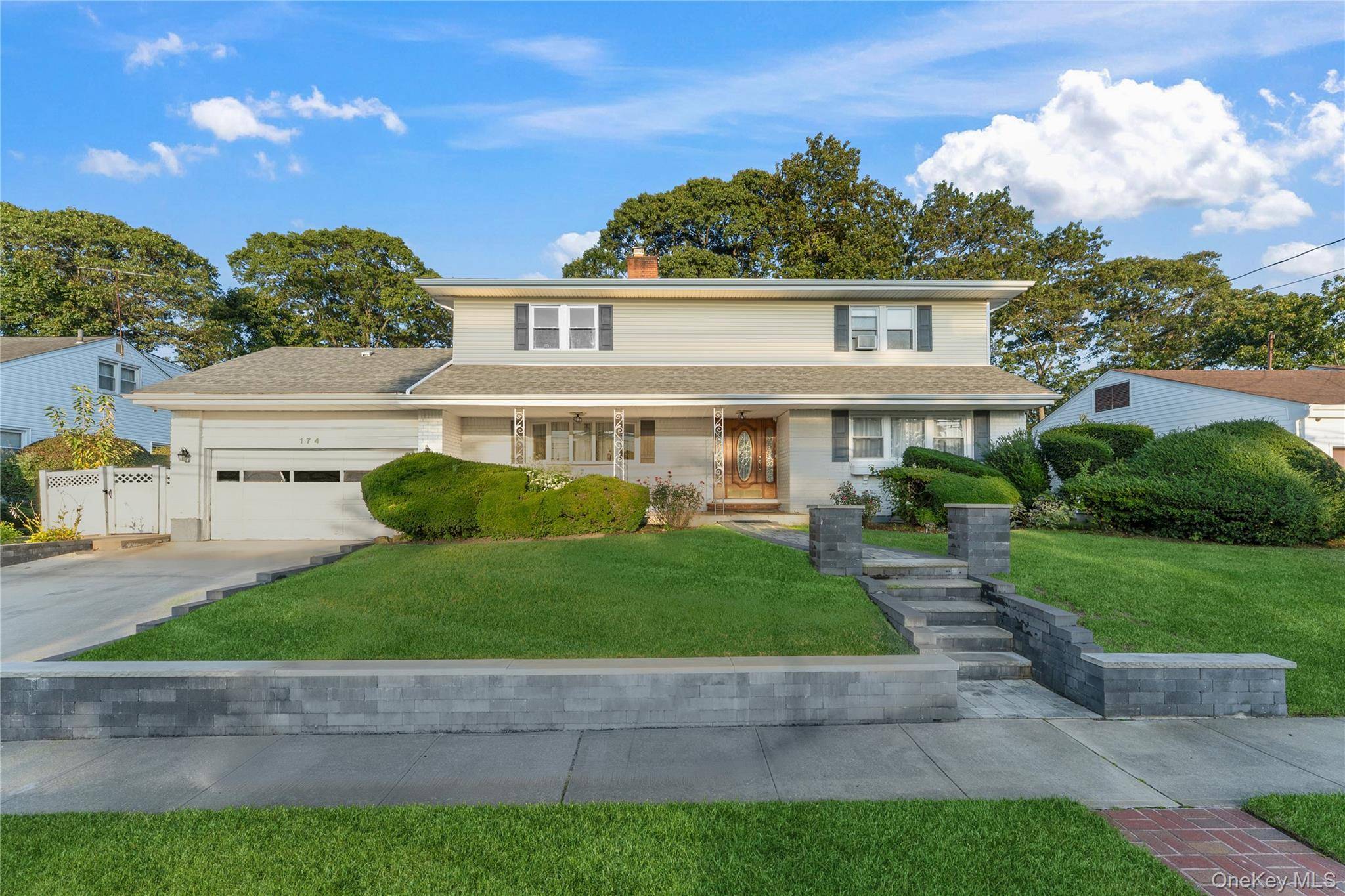 Freeport, NY 11520,174 Delaware AVE