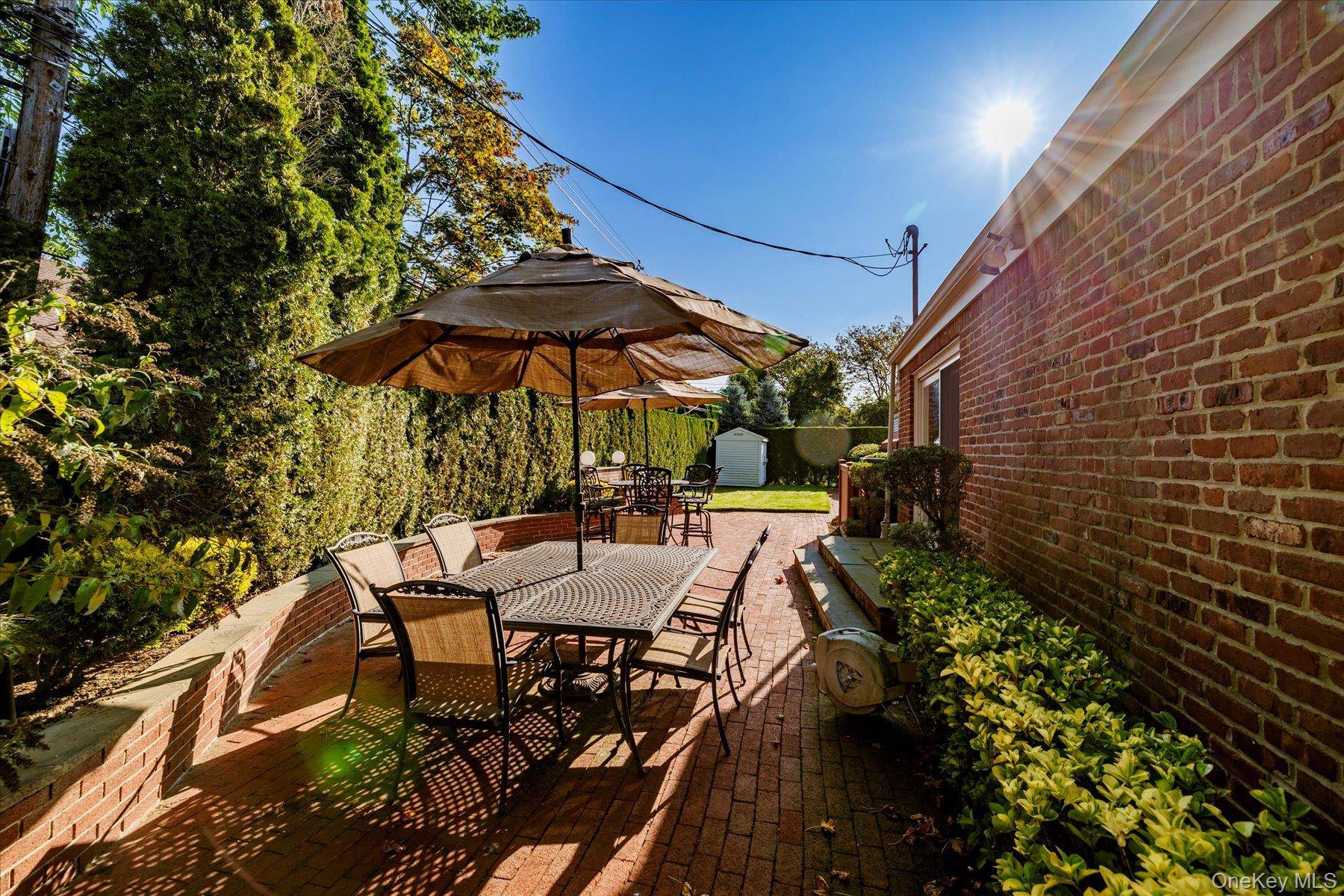 Rockville Centre, NY 11570,25 Atkinson RD