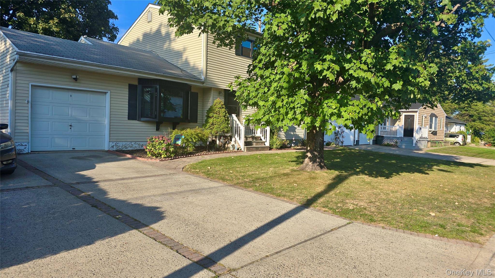 Brentwood, NY 11717,31 Perry ST