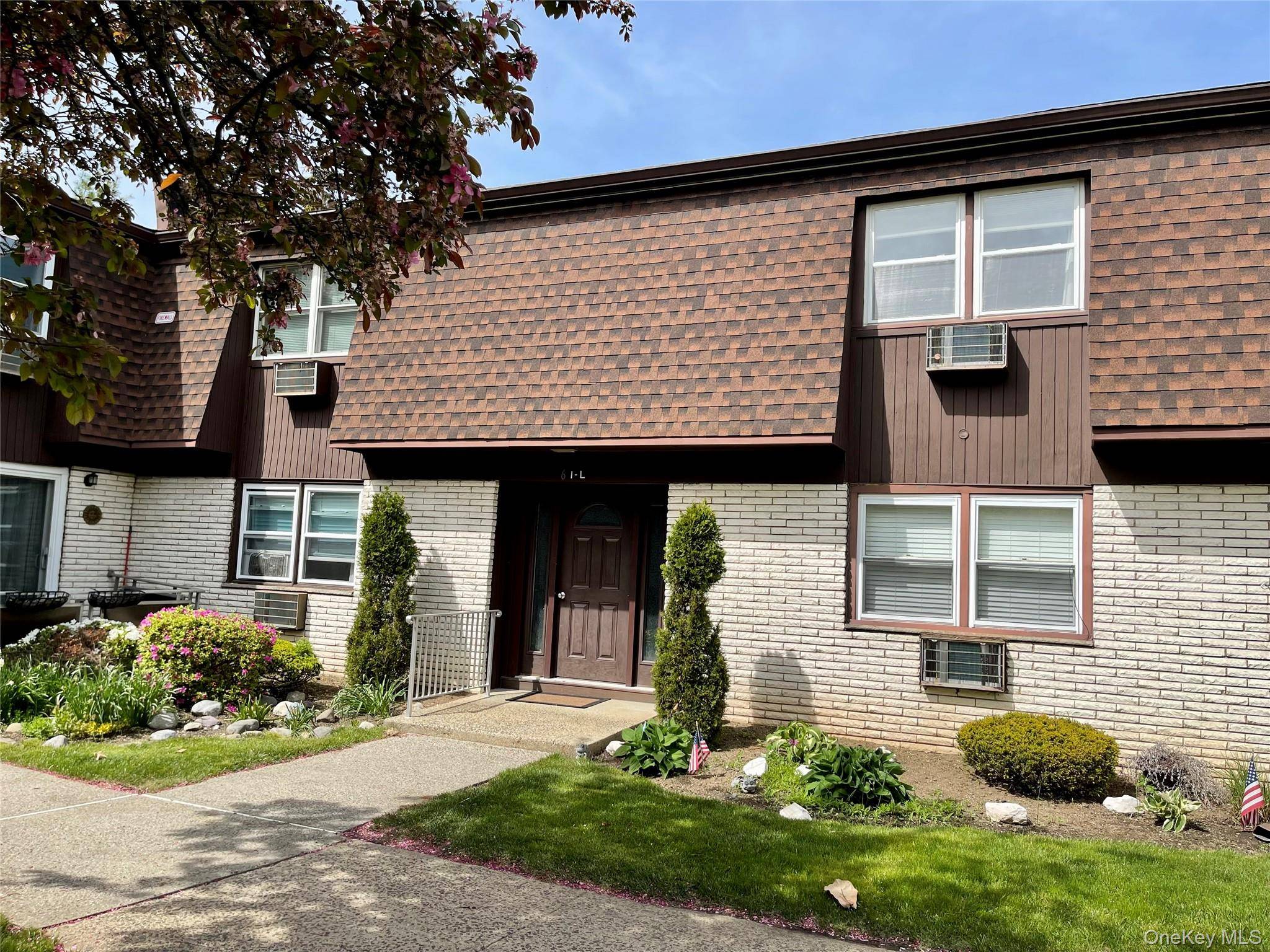 Valley Cottage, NY 10989,6 Church LN #L