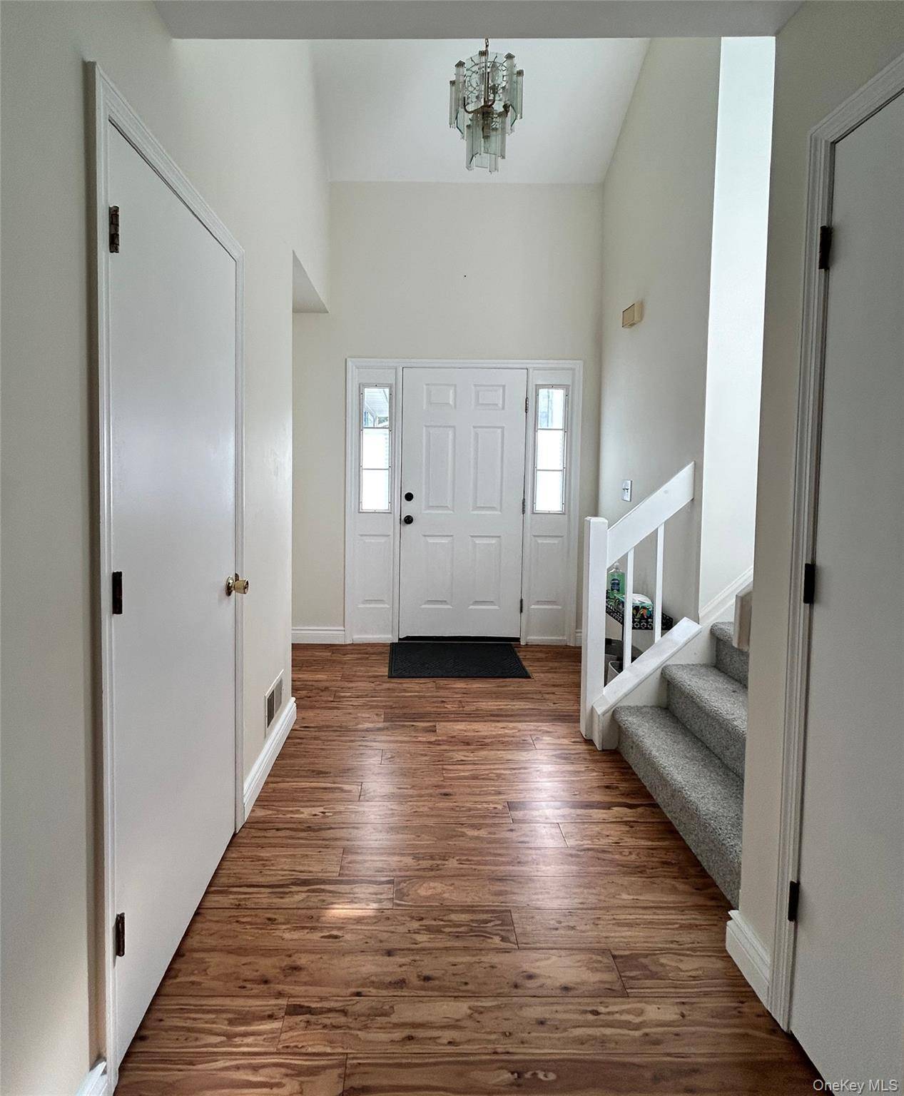 Highland Mills, NY 10930,20 Woodbine DR