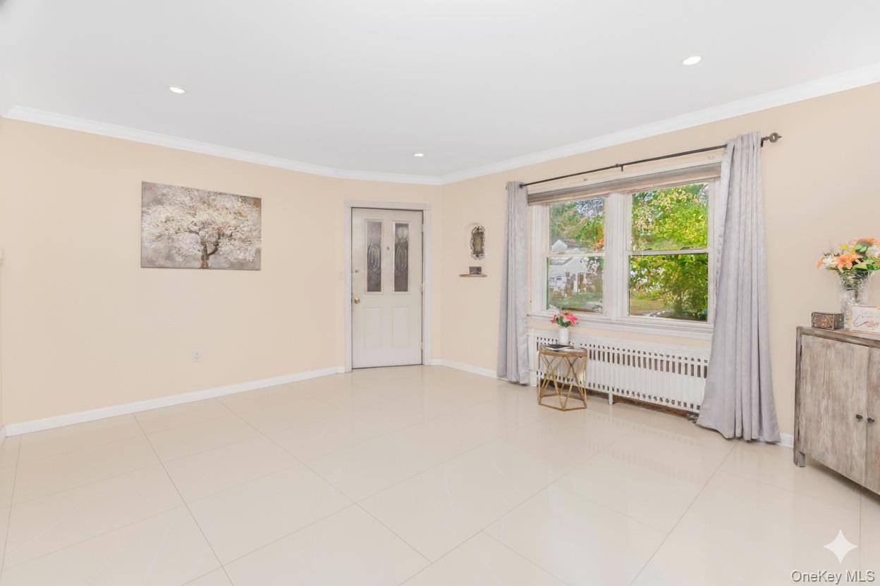 Bellmore, NY 11710,2398 Centre AVE