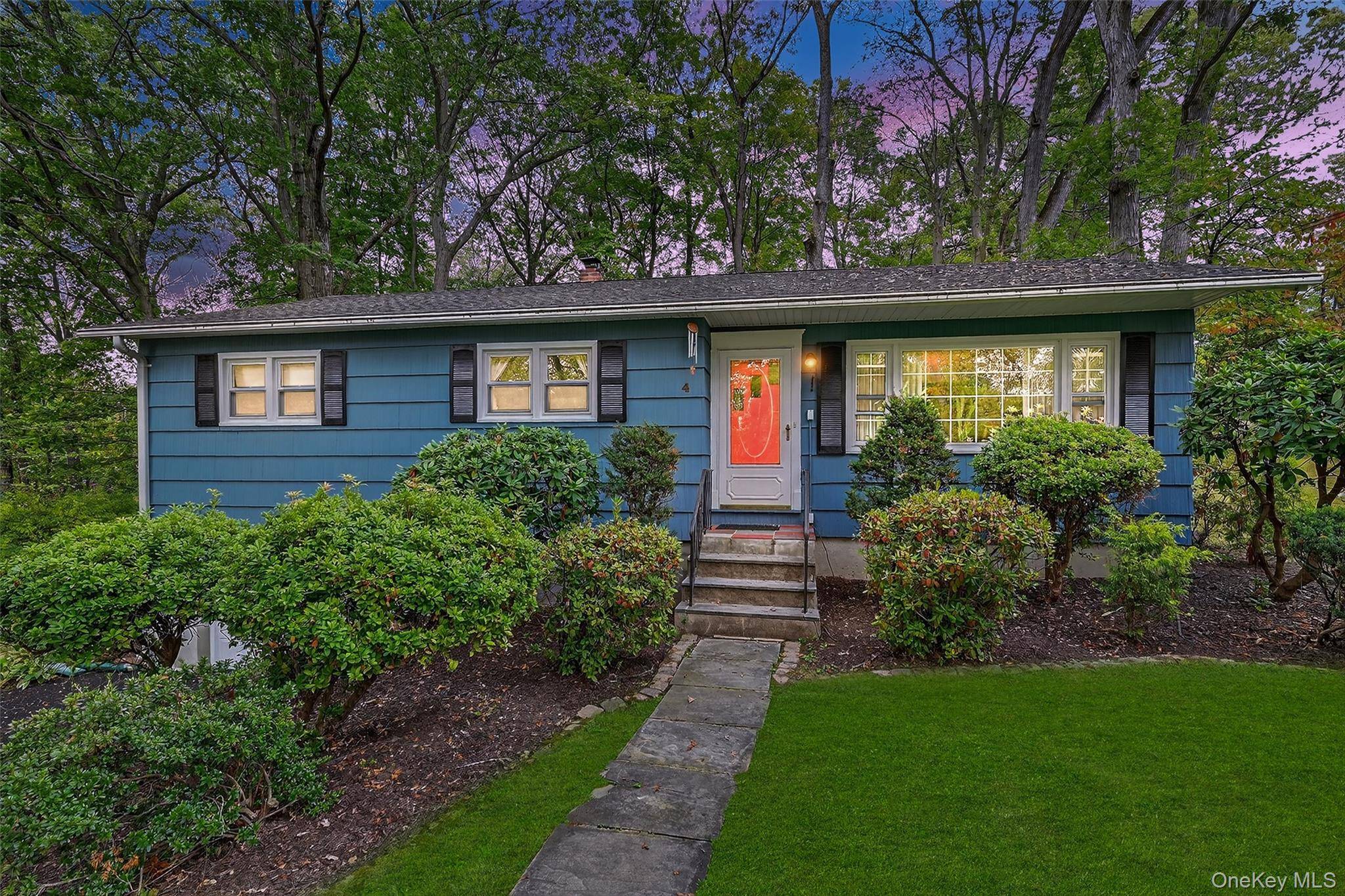 Newburgh, NY 12550,4 Wood TER