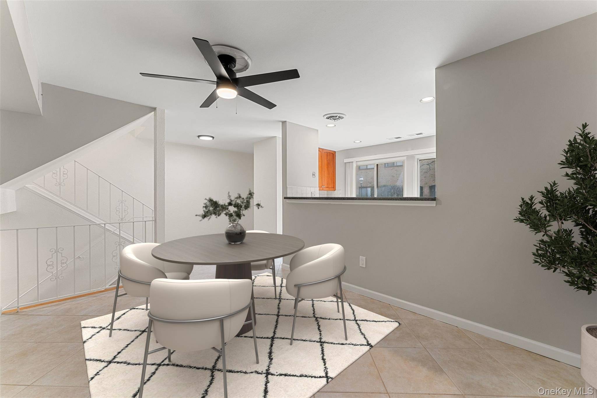 Scarsdale, NY 10583,11 Jackson AVE #4