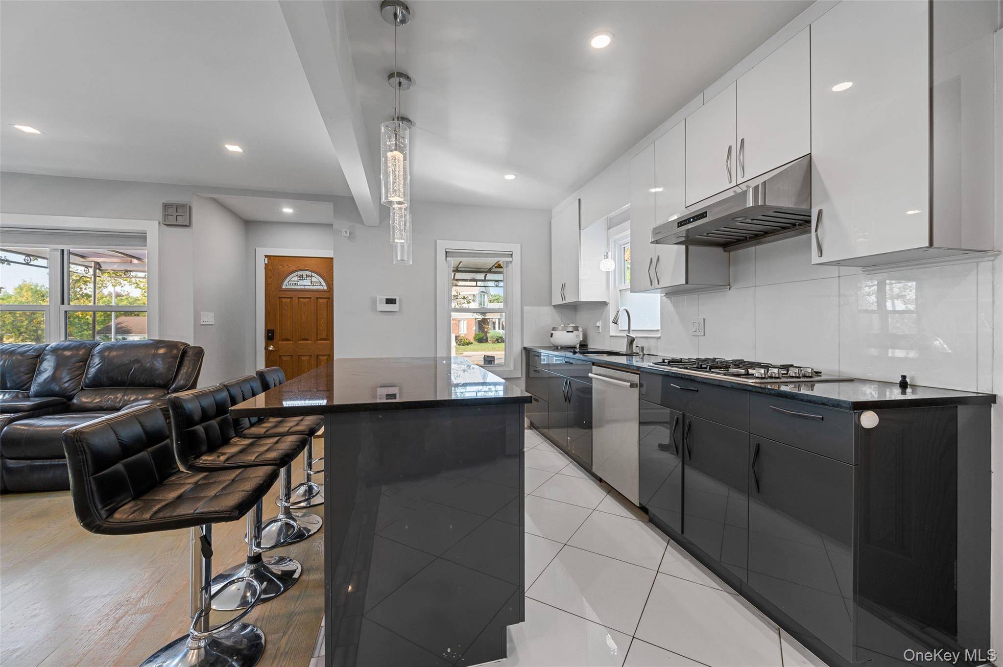 Fresh Meadows, NY 11365,48-05 186th St.