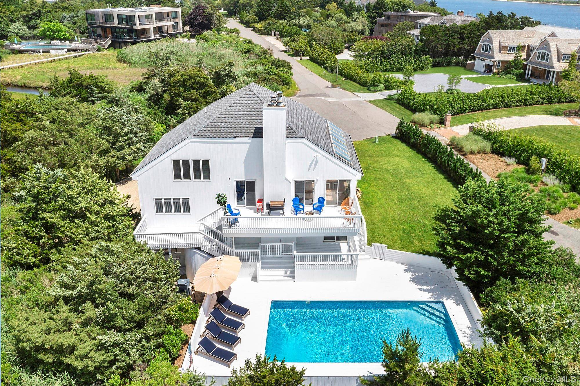 Westhampton Beach, NY 11978,20 Stacy DR