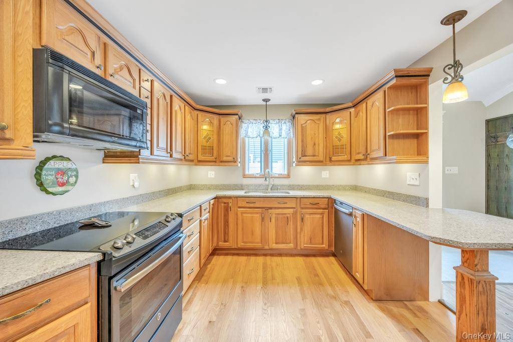 Huntington Station, NY 11746,122 E 12th ST