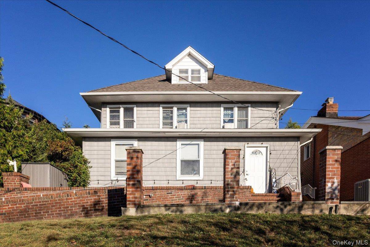 Holliswood, NY 11423,19633 Foothill AVE