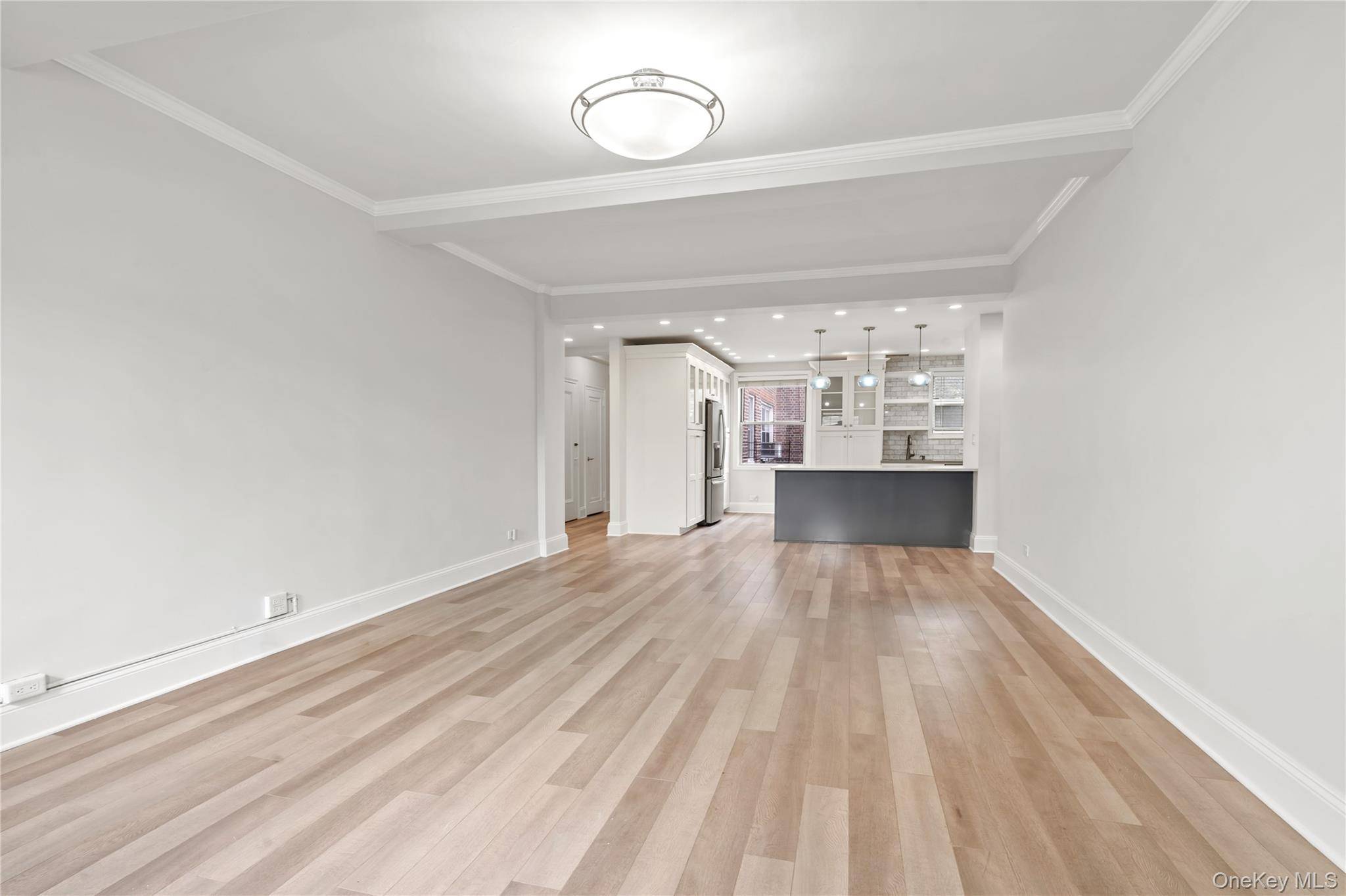 Forest Hills, NY 11375,73-37 Austin ST #6K