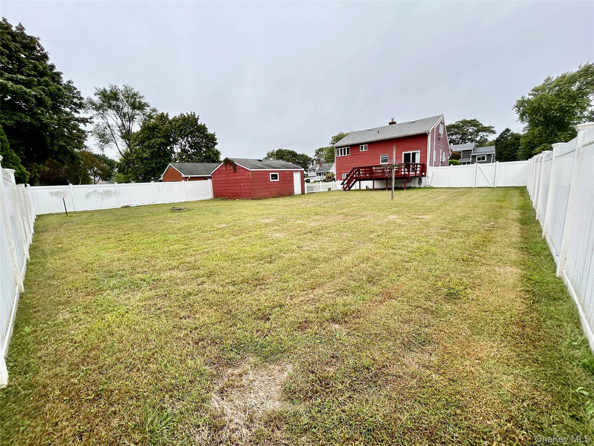 West Islip, NY 11795,577 Peter Paul DR