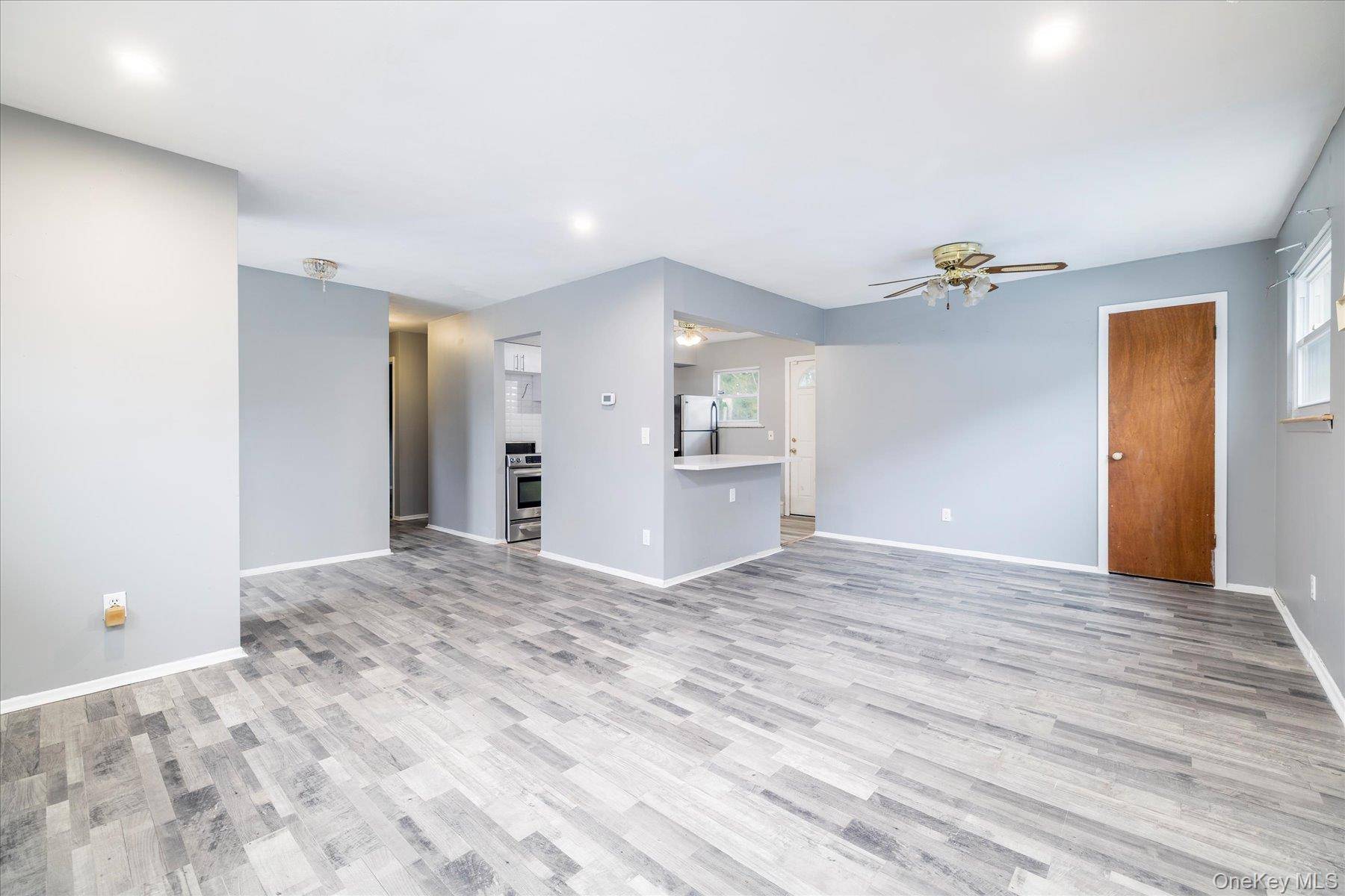 Amityville, NY 11701,118 Coolidge AVE