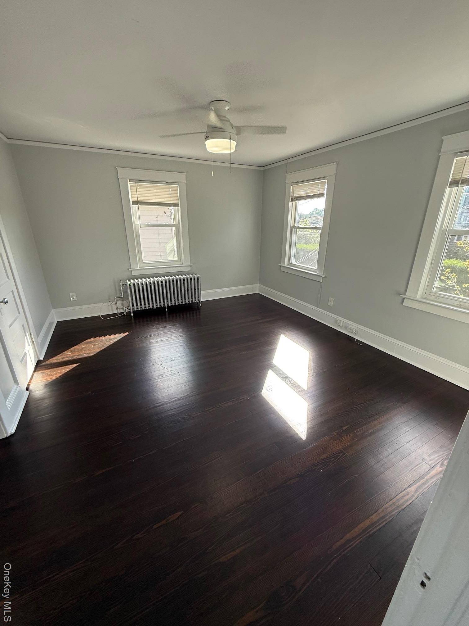 Glen Cove, NY 11542,11 North ST