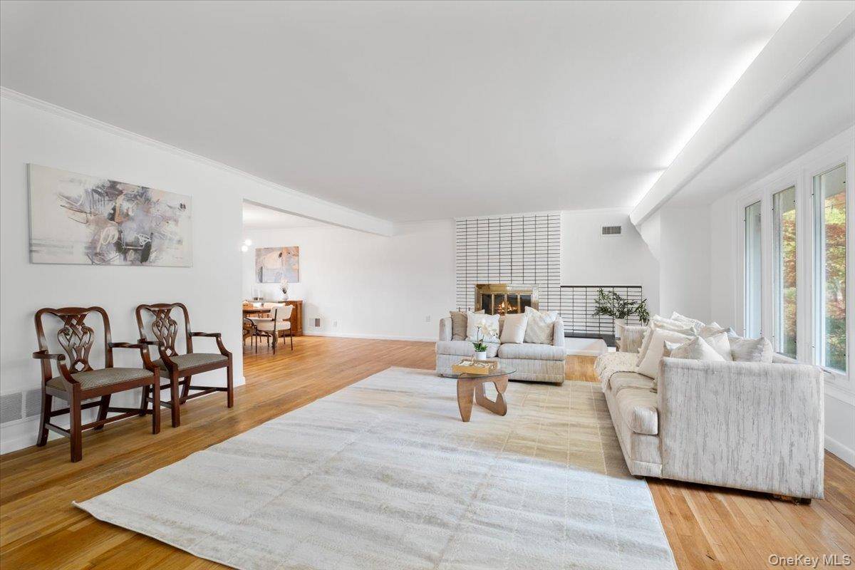 White Plains, NY 10606,56 Winslow RD