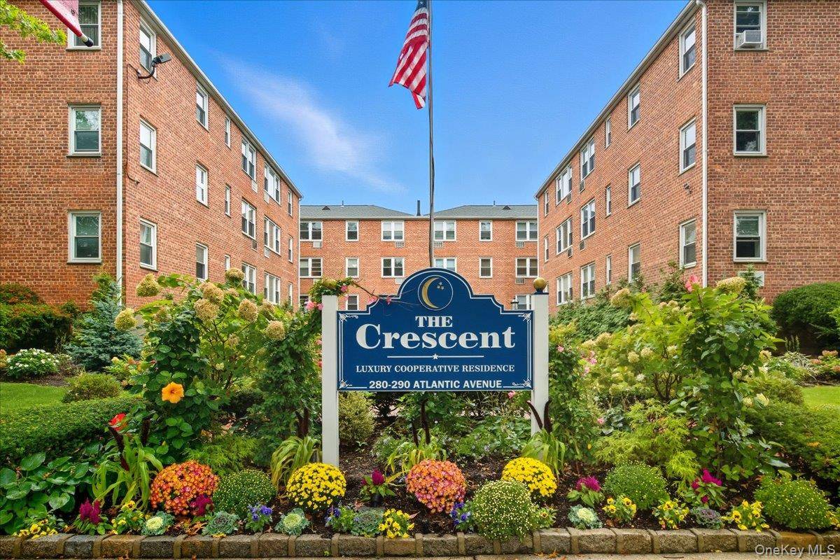 East Rockaway, NY 11518,290 Atlantic AVE #245