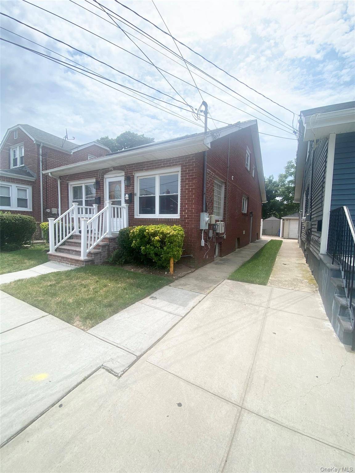 Elmont, NY 11003,1361 Star AVE