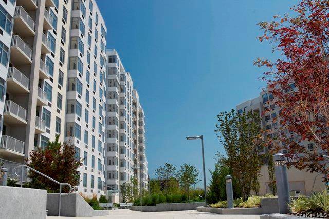 Flushing, NY 11354,4028 College Point BLVD #PH102