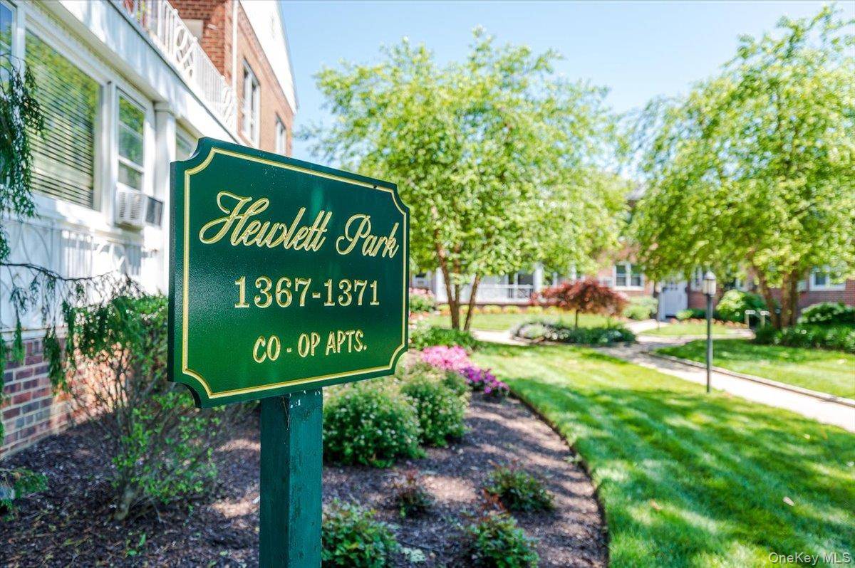 Hewlett, NY 11557,1361 Broadway #B-26