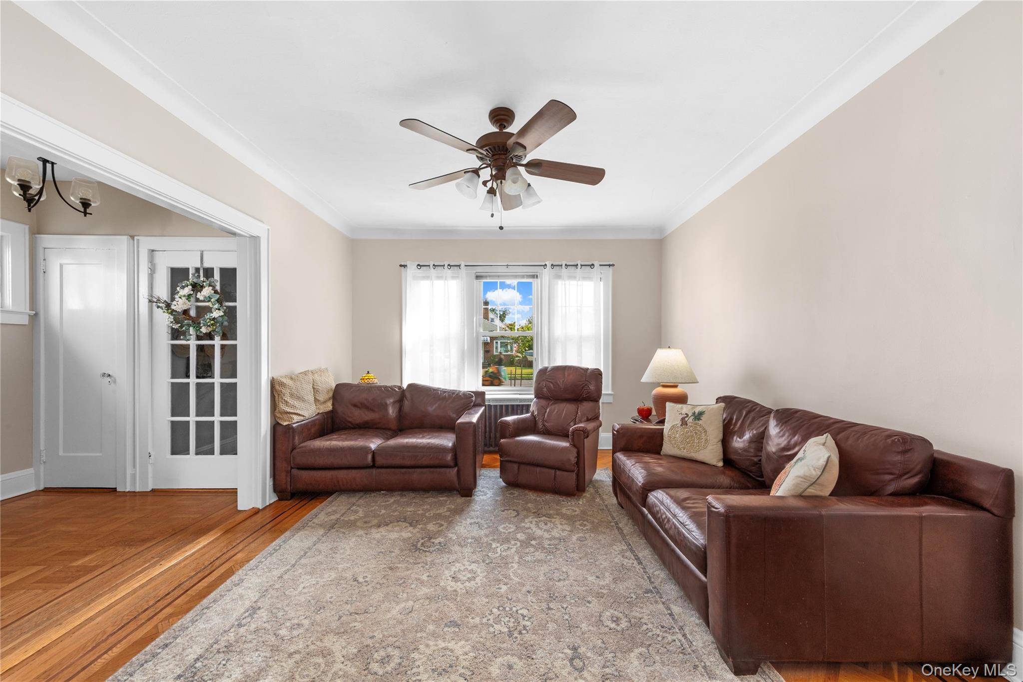 Lynbrook, NY 11563,85 Edmund Street ST