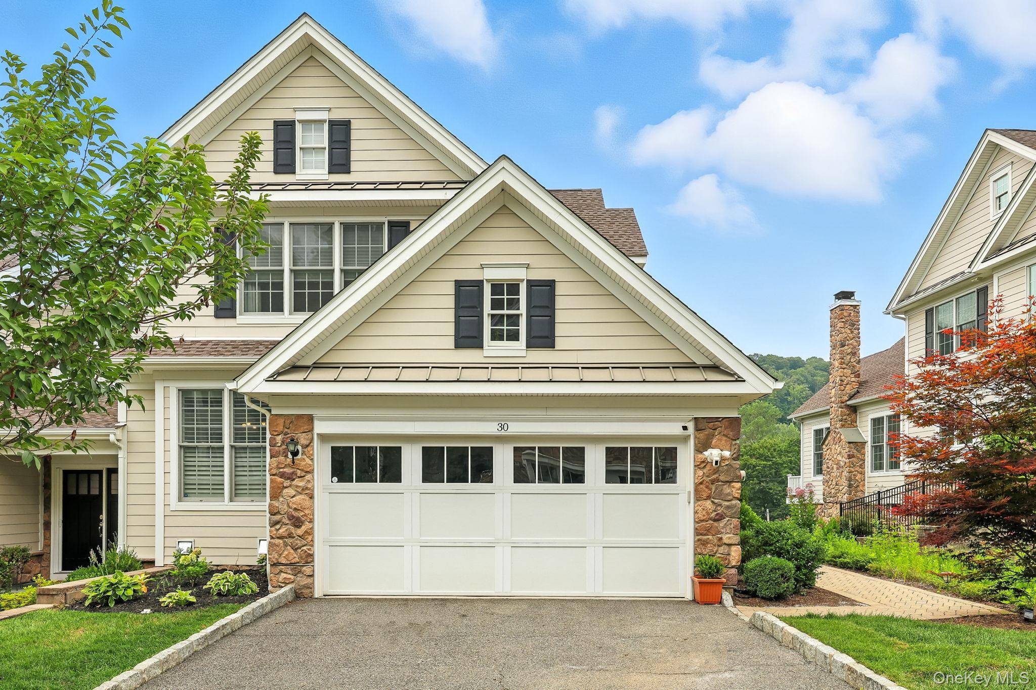 Pleasantville, NY 10570,30A Dennis LN