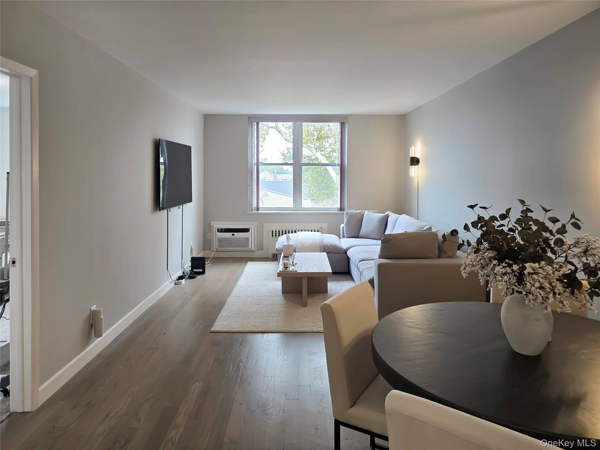 Woodmere, NY 11598,874 W Broadway #3C