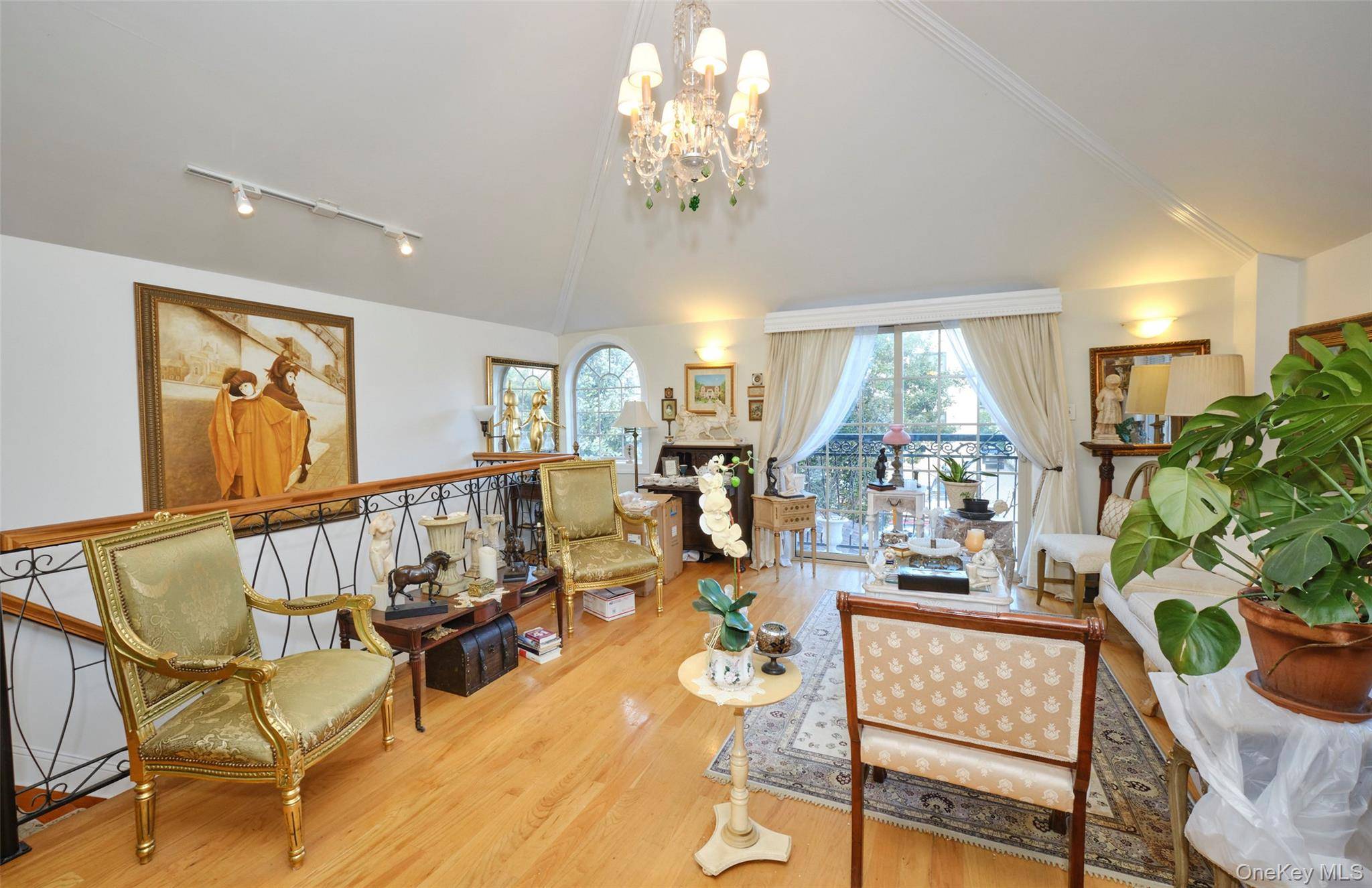 Kew Gardens, NY 11415,84-34 120 ST