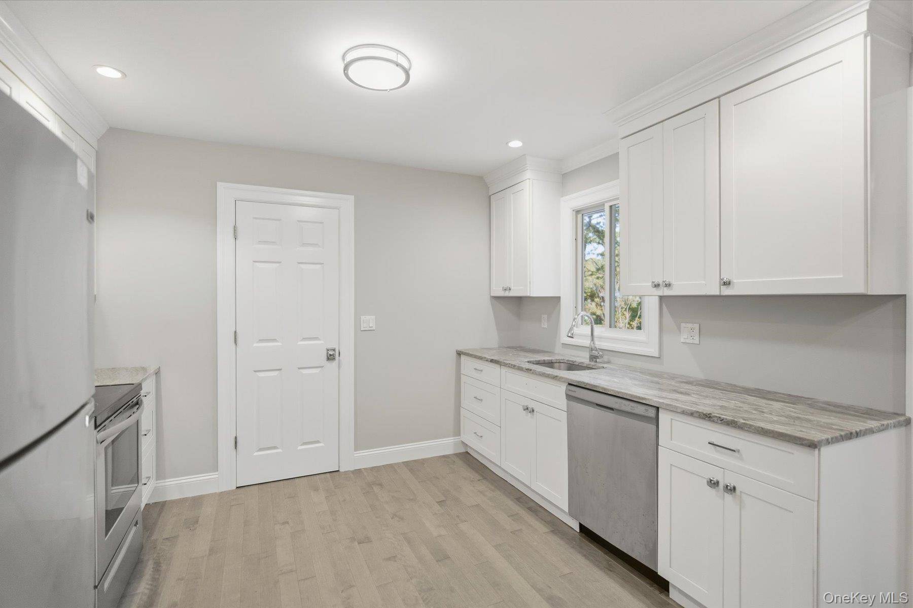 Hampton Bays, NY 11946,7 Harvard DR