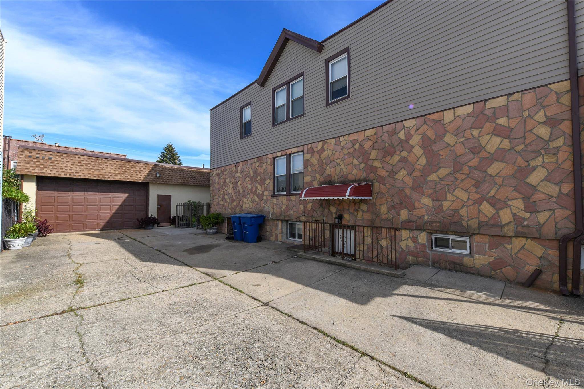 Ozone Park, NY 11416,10109 97th AVE