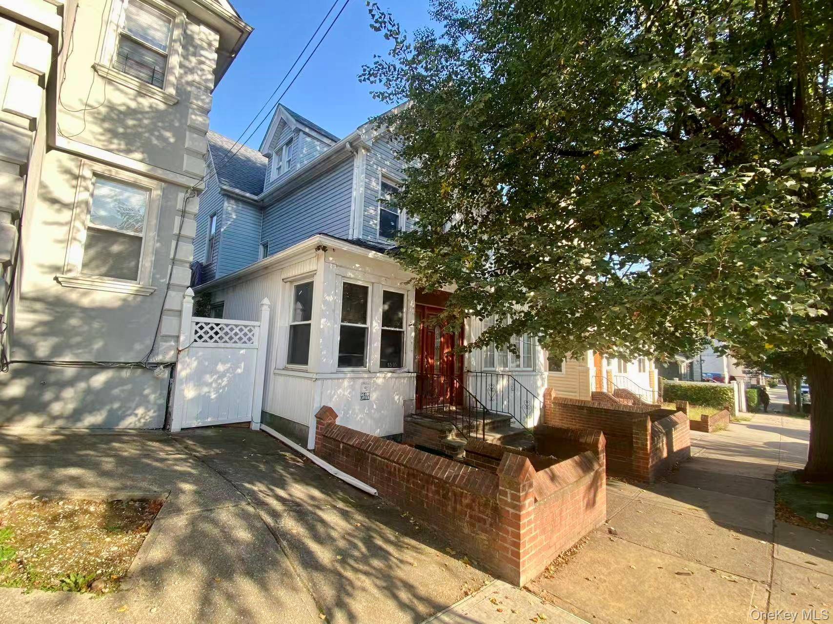 Woodhaven, NY 11421,85-05 91 St