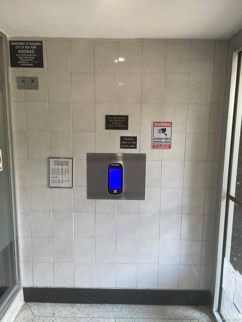 Whitestone, NY 11357,151-05 Cross Island Pkwy #2F