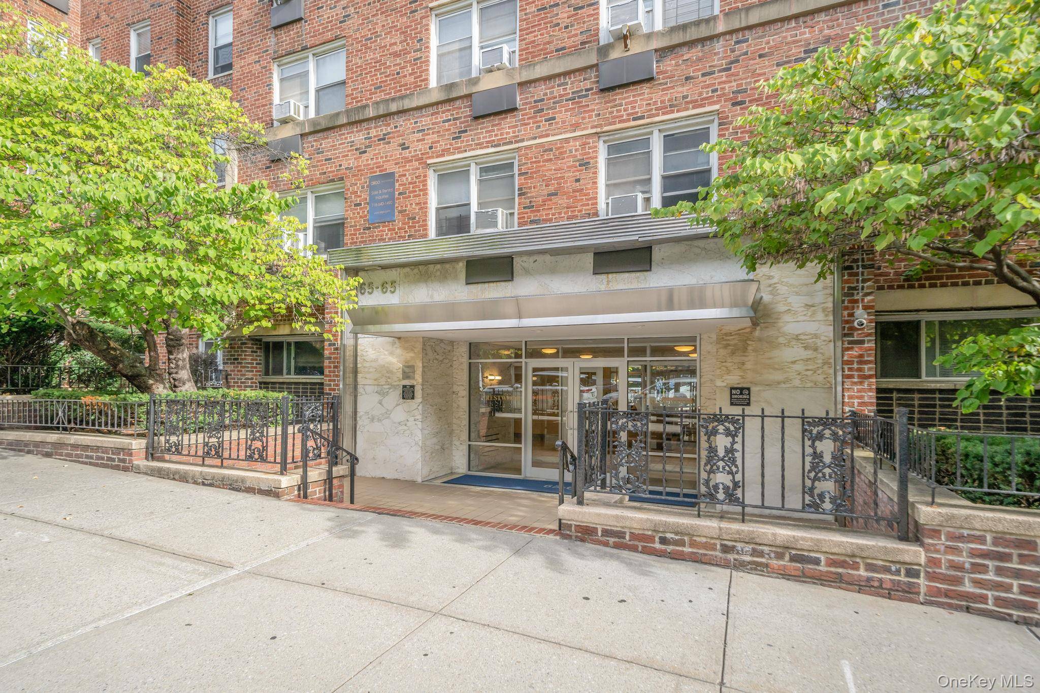 Rego Park, NY 11374,65-65 Wetherole ST #5S