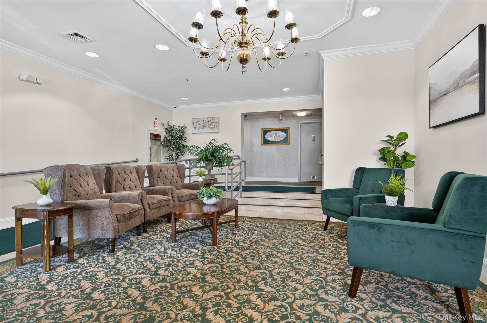 Westbury, NY 11590,54 School ST #315