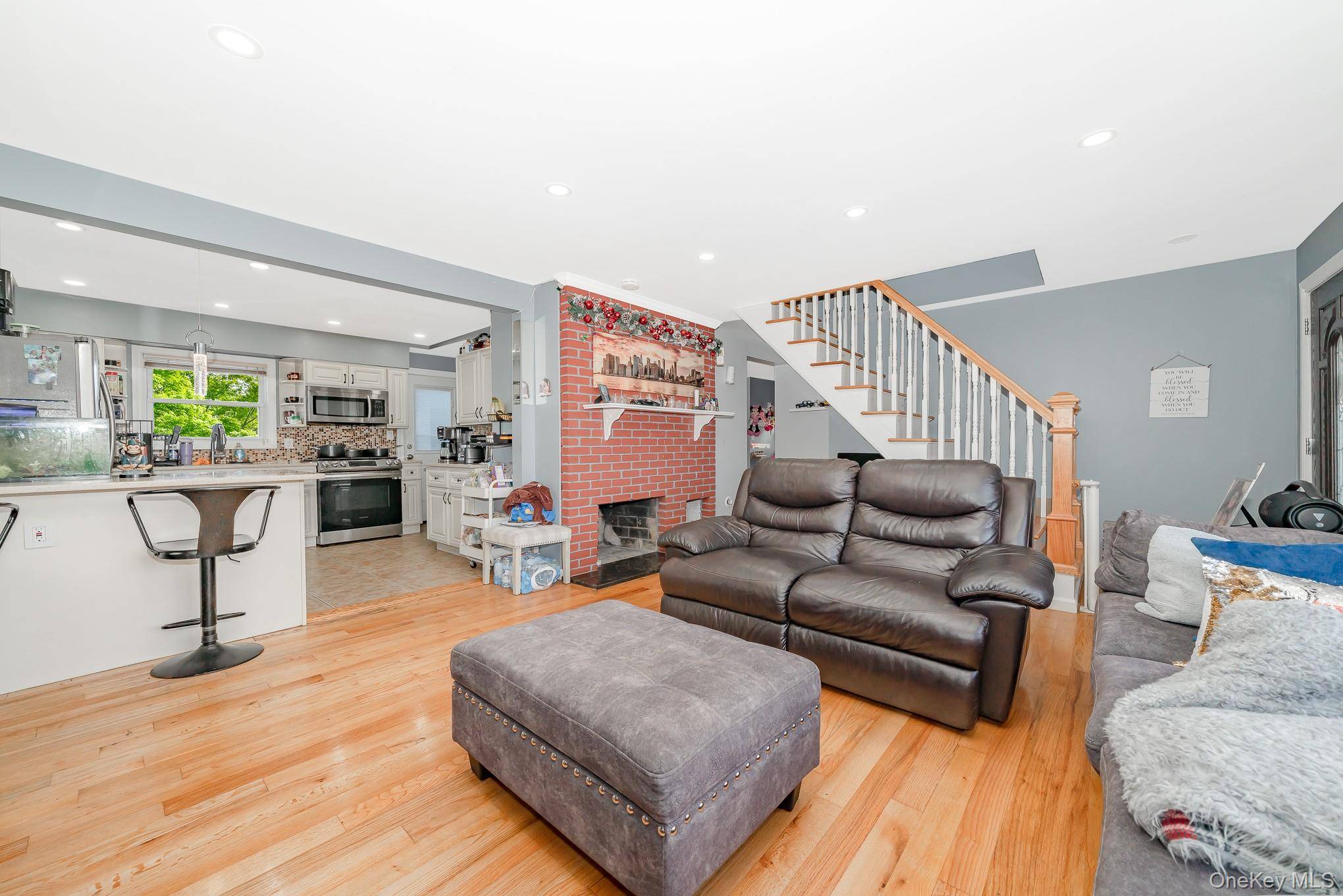Freeport, NY 11520,11 Overton ST