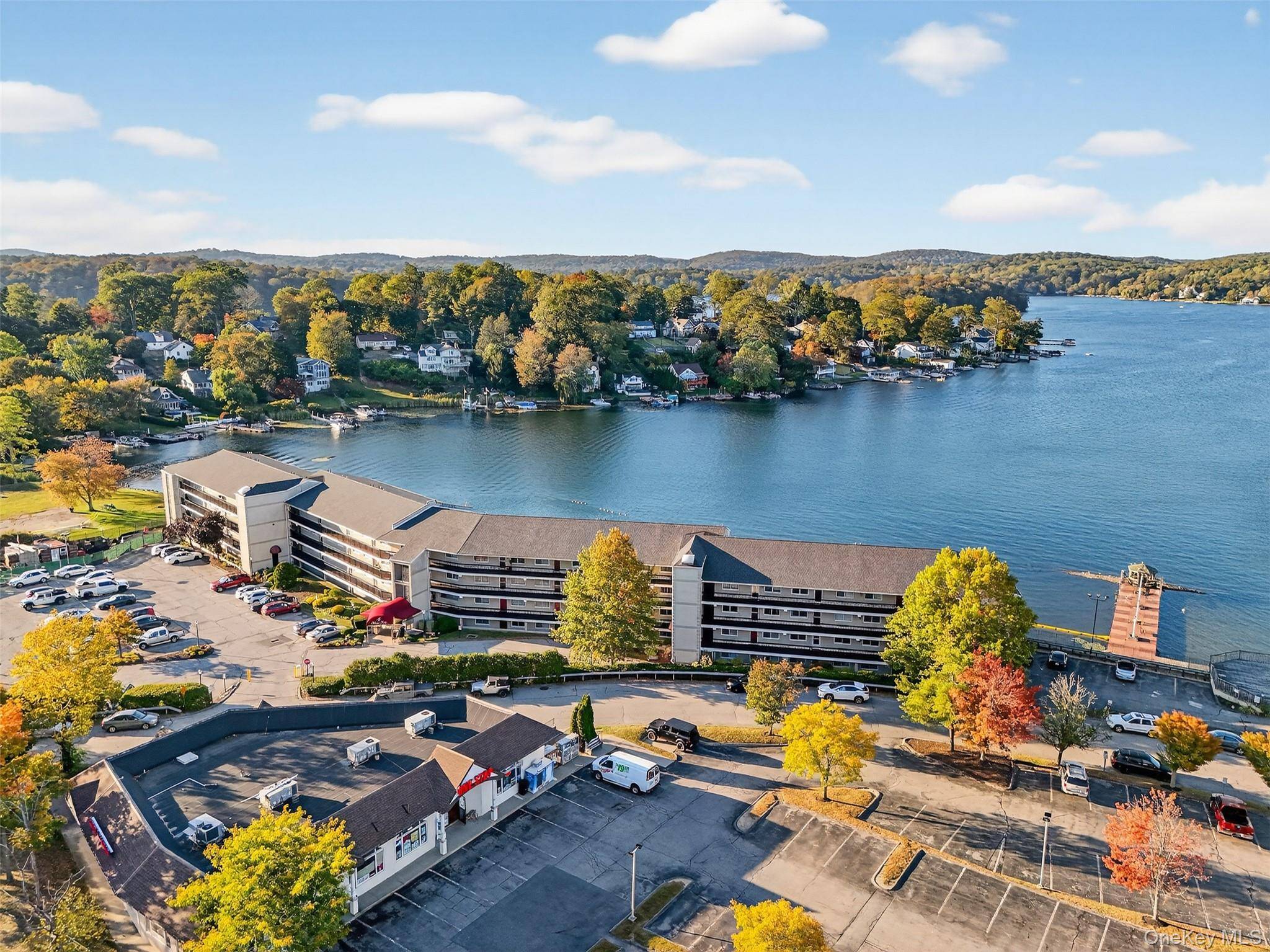 Mahopac, NY 10541,4 Marina DR #A1