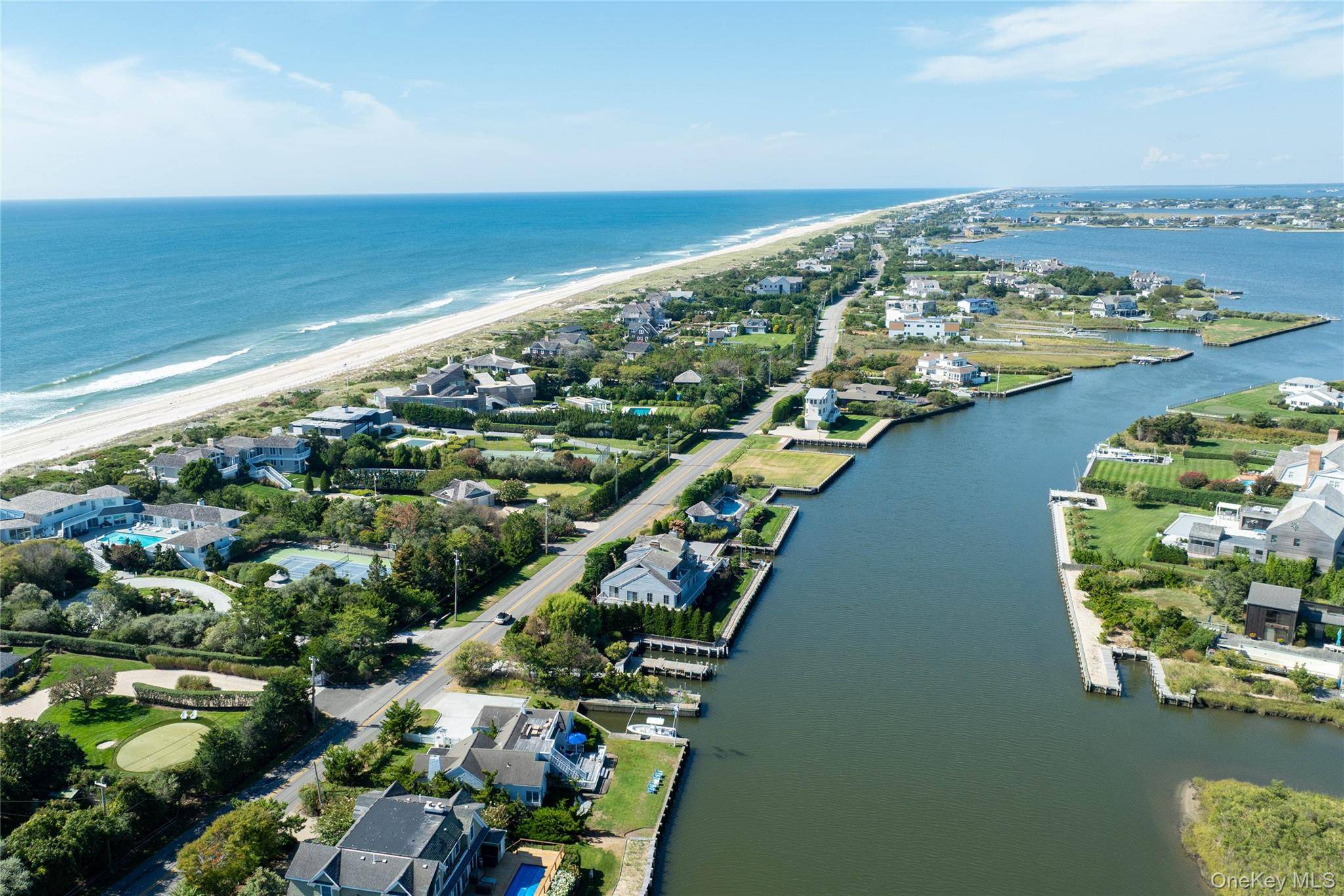 Quogue, NY 11959,39 Dune RD