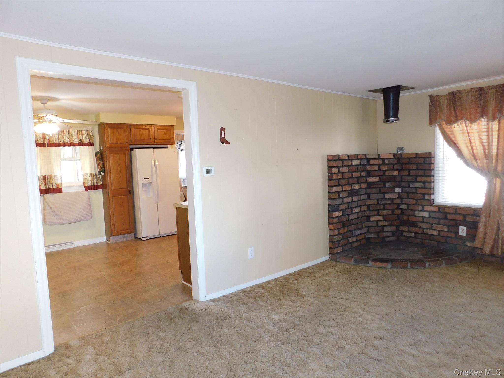 Ellenville, NY 12428,15 Dewitt St