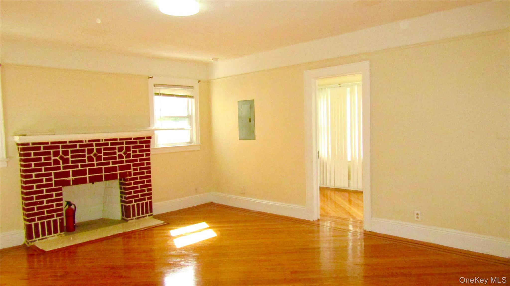 Saint Albans, NY 11412,10411 200th ST