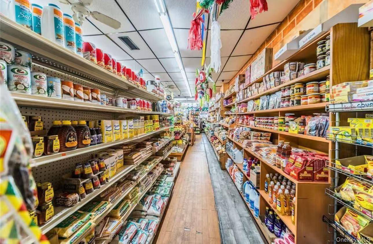 Woodhaven, NY 11421,8505 Jamaica AVE