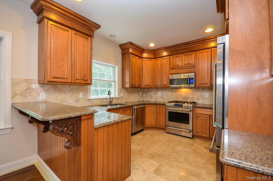 West Harrison, NY 10604,404 Columbus AVE #Left Side