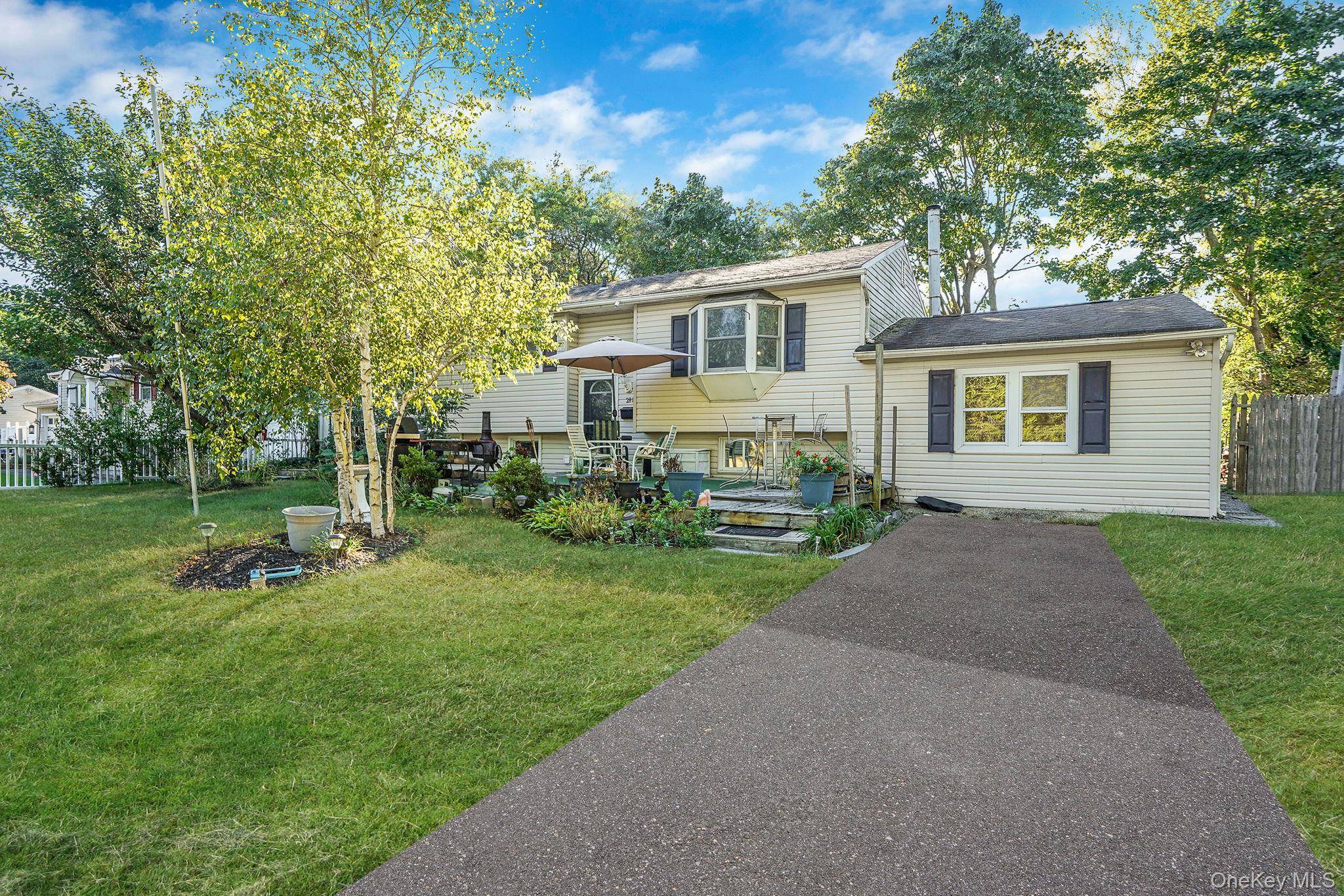 Medford, NY 11763,2812 Sipp AVE
