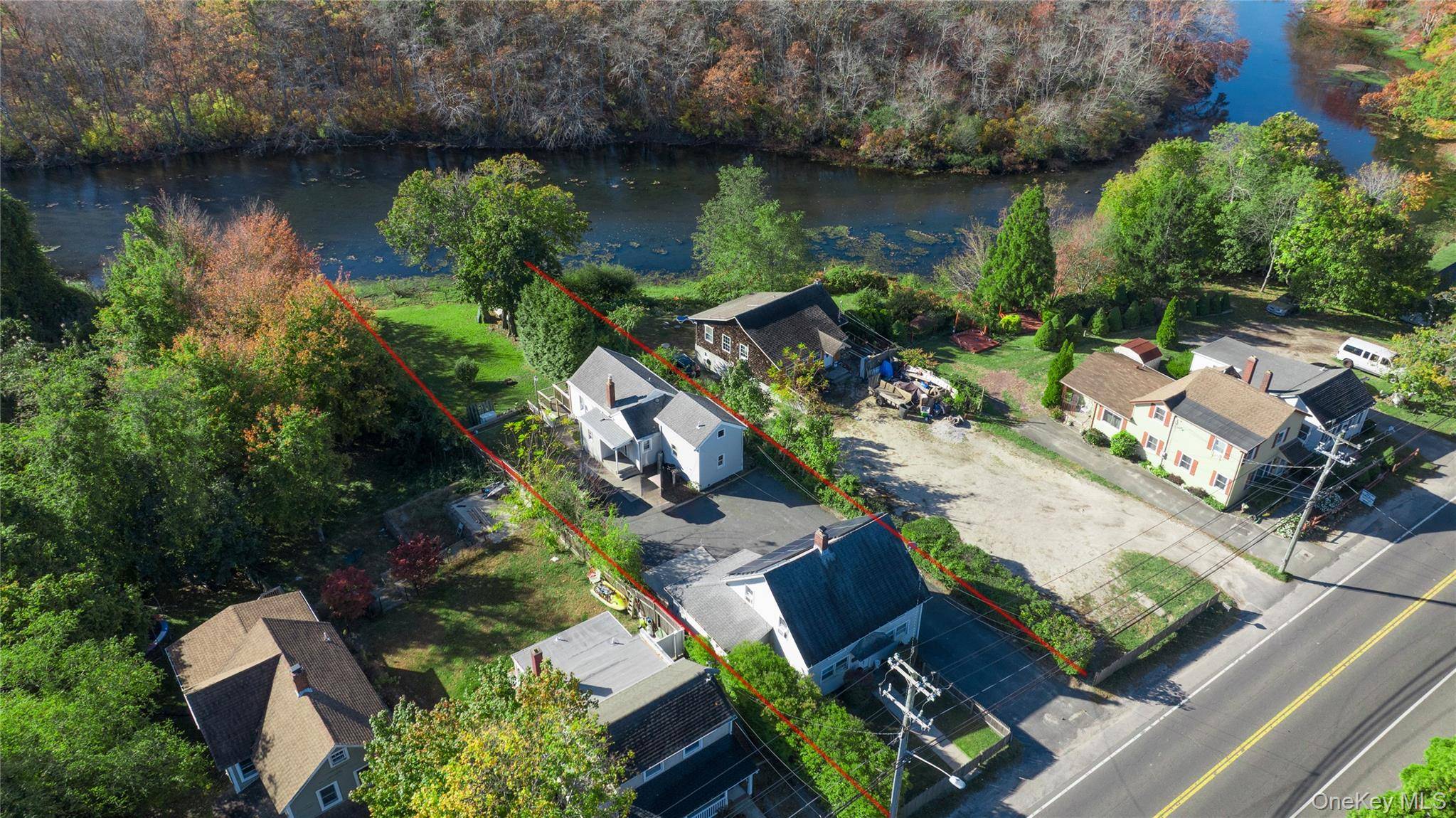 Riverhead, NY 11901,725 W Main ST