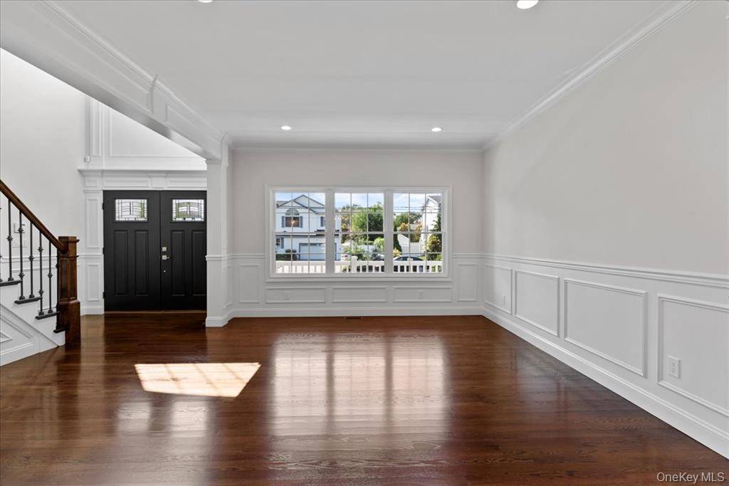 Wantagh, NY 11793,17 Hannington AVE