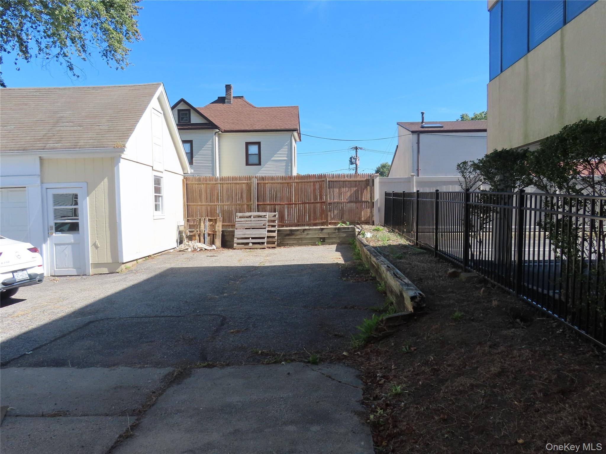 Port Washington, NY 11050,13 S Bayles AVE