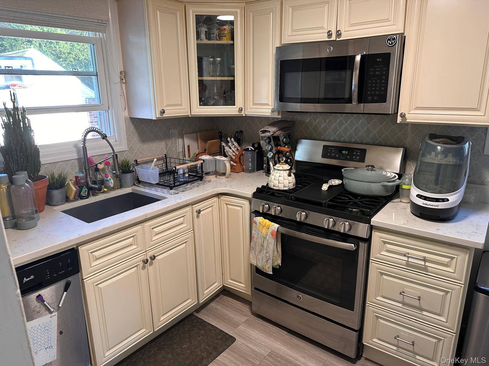Valley Stream, NY 11581,Address not disclosed