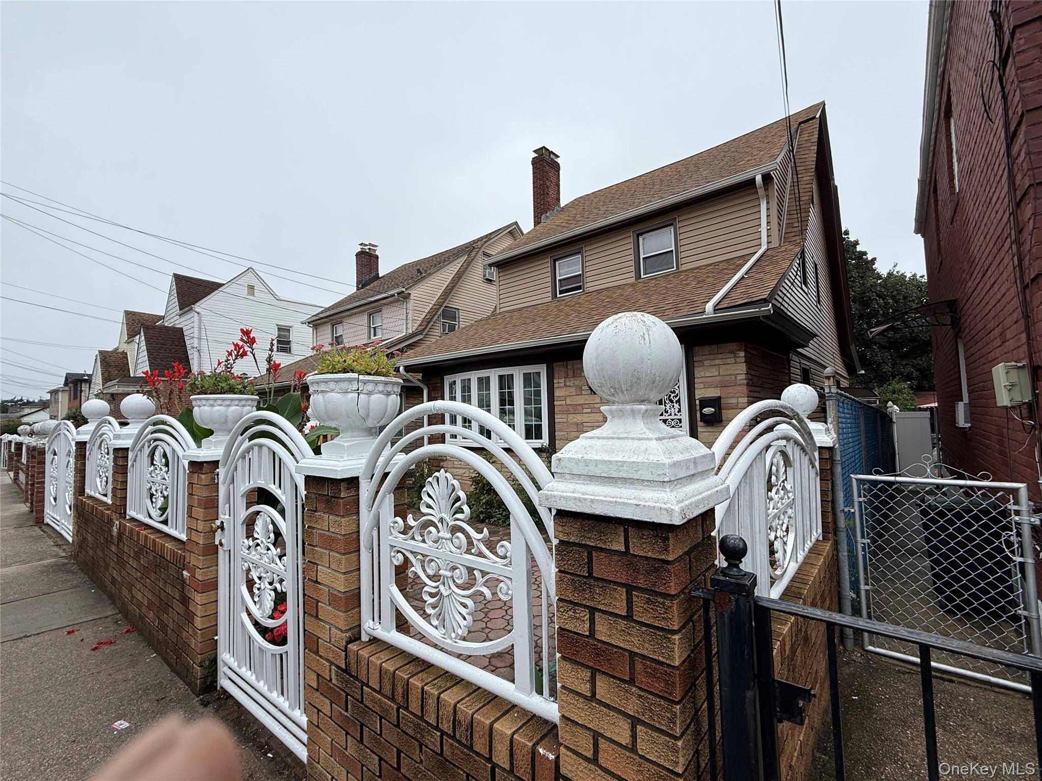 Queens Village, NY 11429,104-12 219th ST