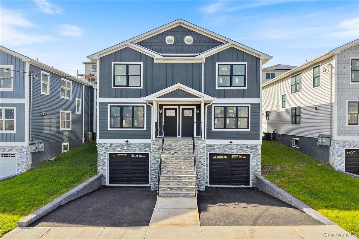 Yonkers, NY 10704,93 Thurton PL