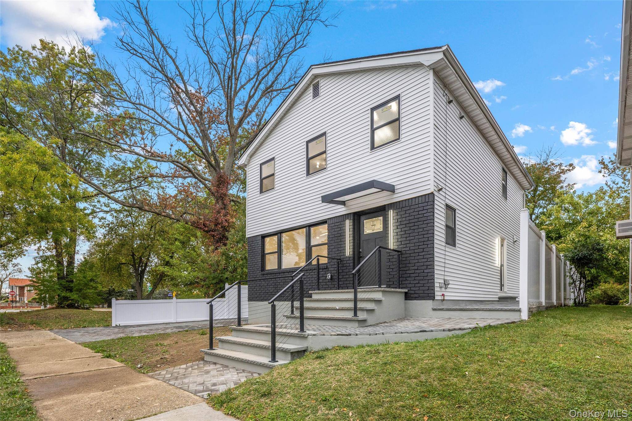 Flushing, NY 11357,157-03 Locke AVE