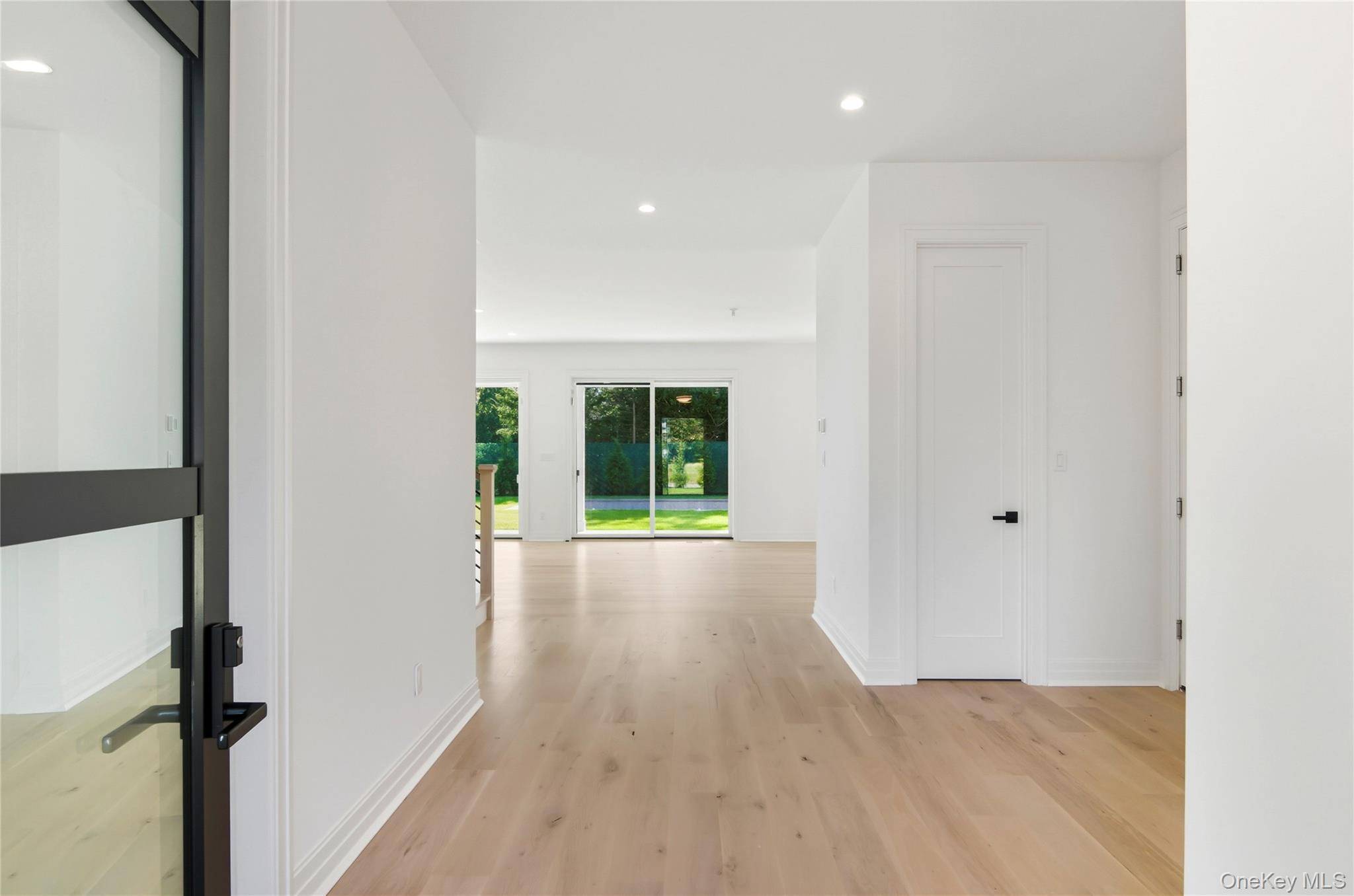 Westhampton, NY 11977,135 South RD