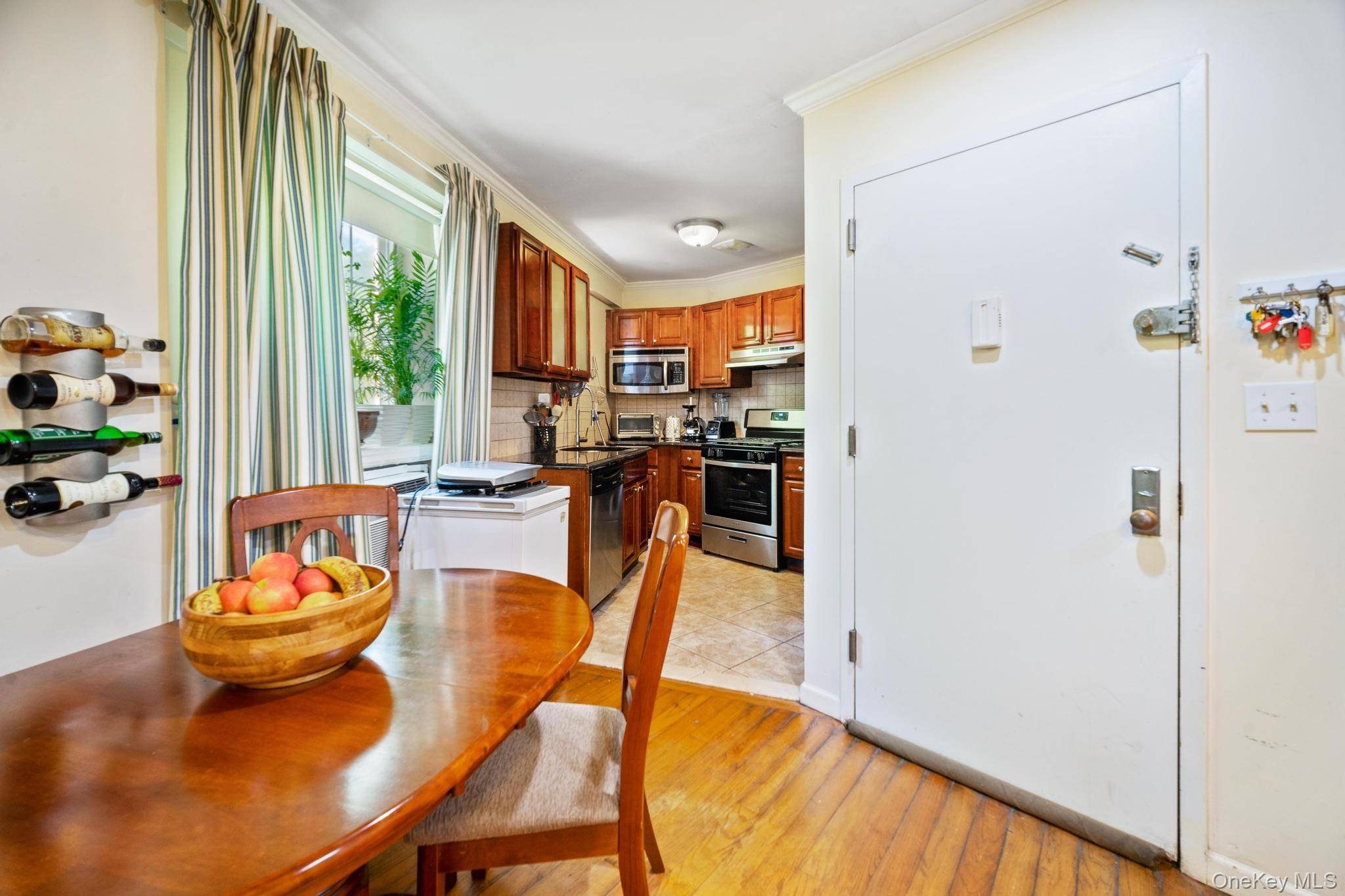 Bronx, NY 10459,852 Home ST #2F