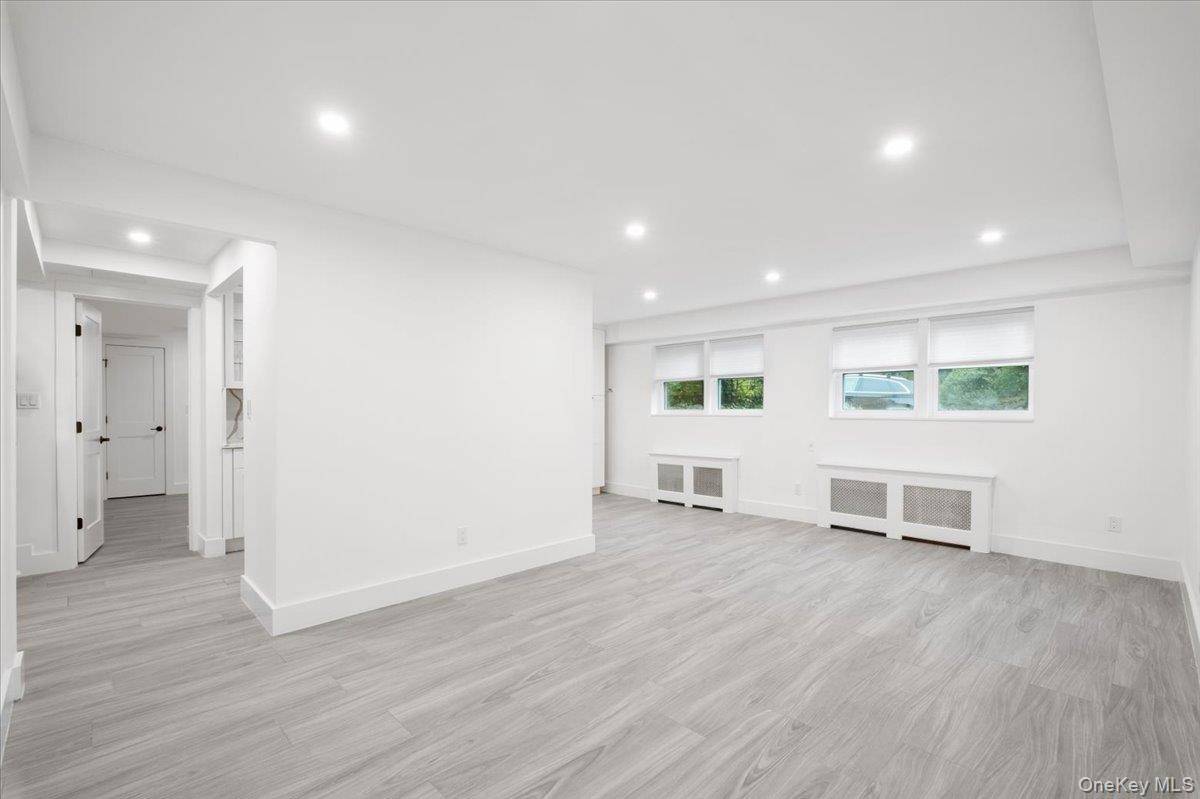 New Rochelle, NY 10805,643 Pelham Road #9E