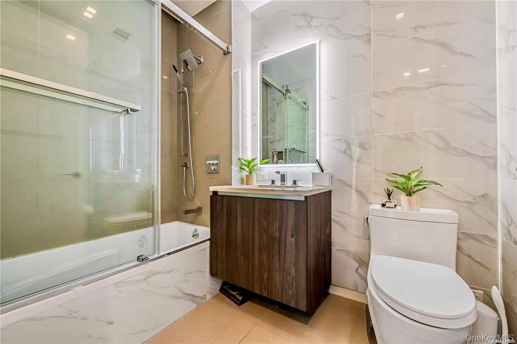 Flushing, NY 11354,33-66 farrington street